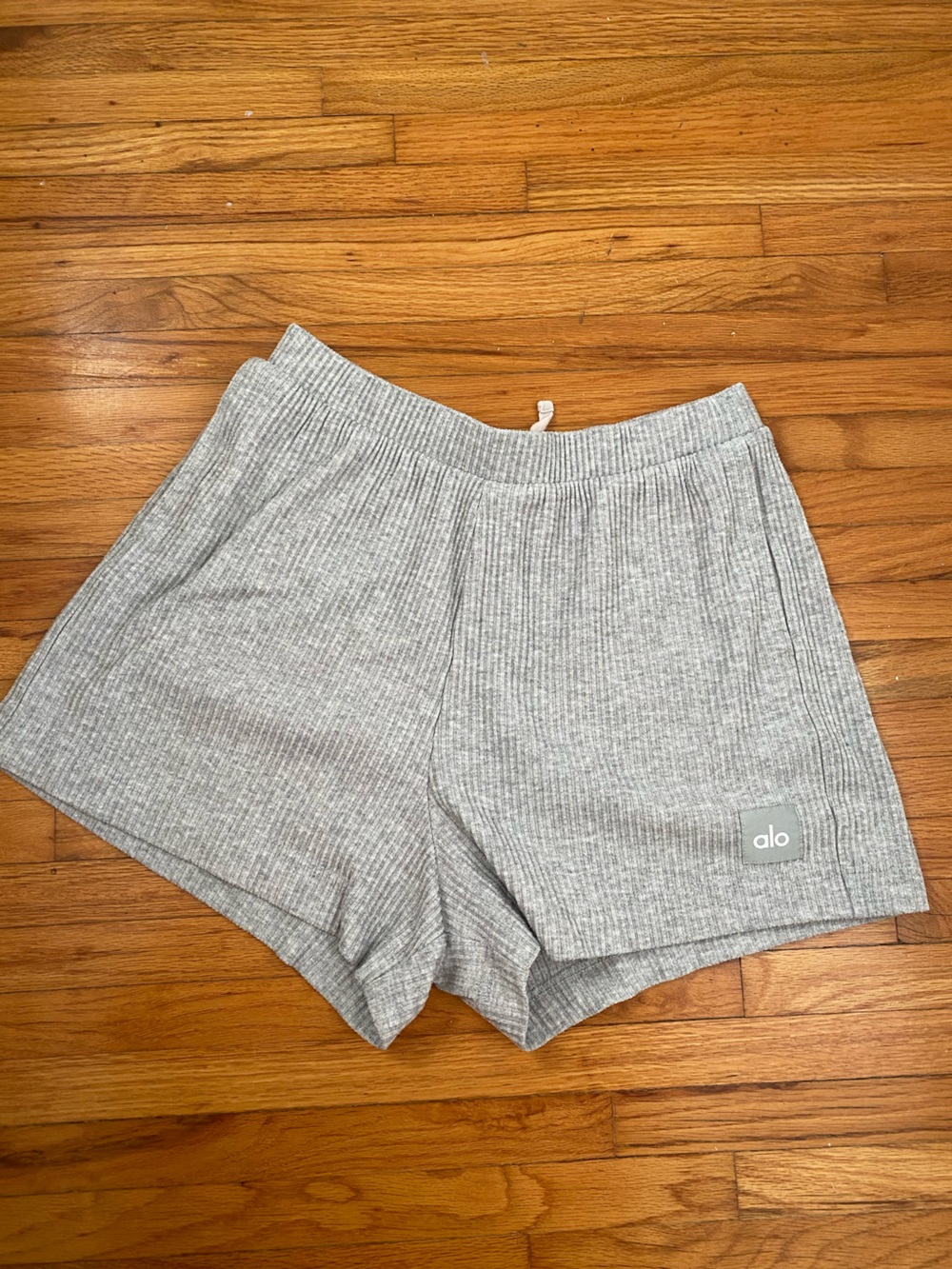 ALO Yoga Ribbed Light Gray Athletic Lounge Shorts